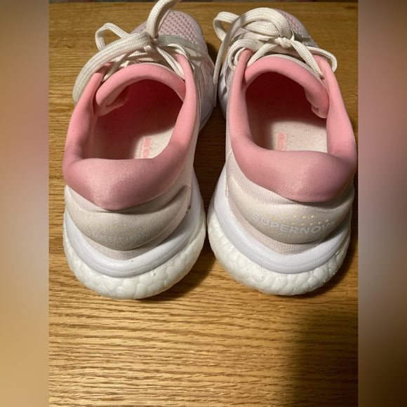 Adidas Supernova 2 Running Shoes, Womens size 8 US, pink and white - Picture 13 of 15